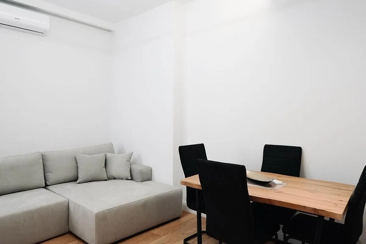 Apartment 102 Cirk Tirana